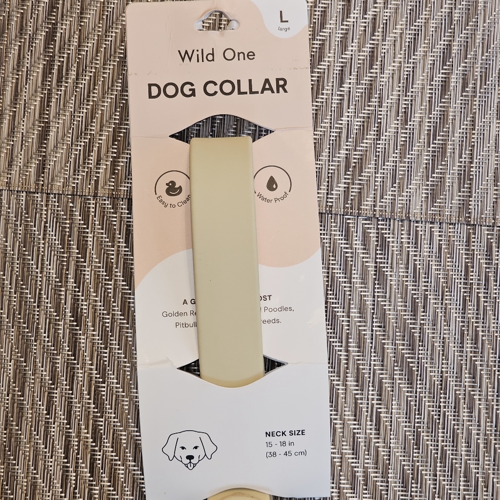 Wild One Large Tan Dog Collar